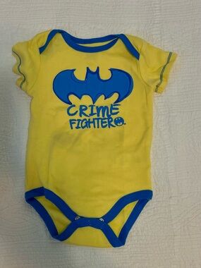 Baby 'Crime Fighter' Yellow & Blue One-Piece Bodysuit Batman - see description